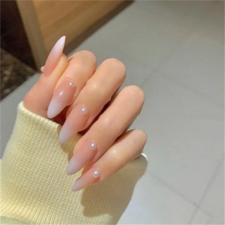 28 faux ongles aux amandes